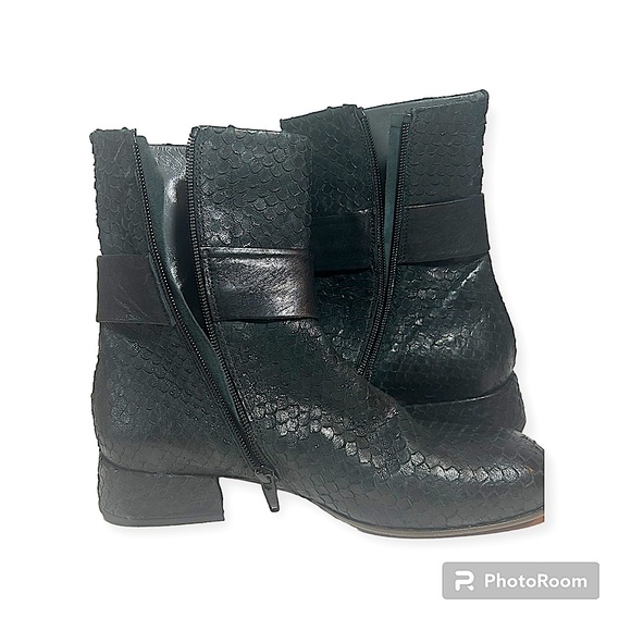 New Ixos Made in Italy Python-effect leather boot booties Black Size 37.5 - Picture 5 of 14